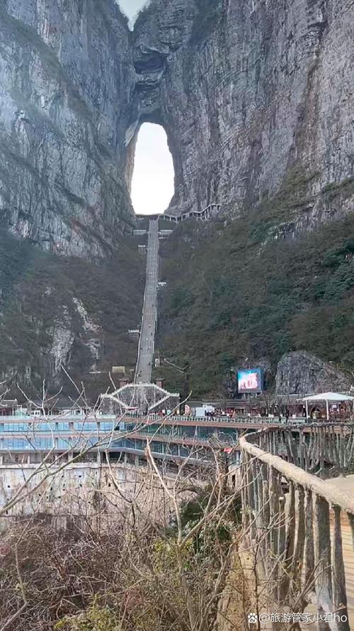 2025新澳门天天开奖结果和张家界溶洞被排污水与张家界溶洞被排污水淹没