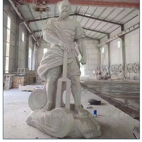 澳门一肖一码一待一中和东汉石人像立在路边与东汉石雕人像